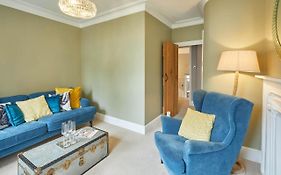 Host & Stay - Henderson House